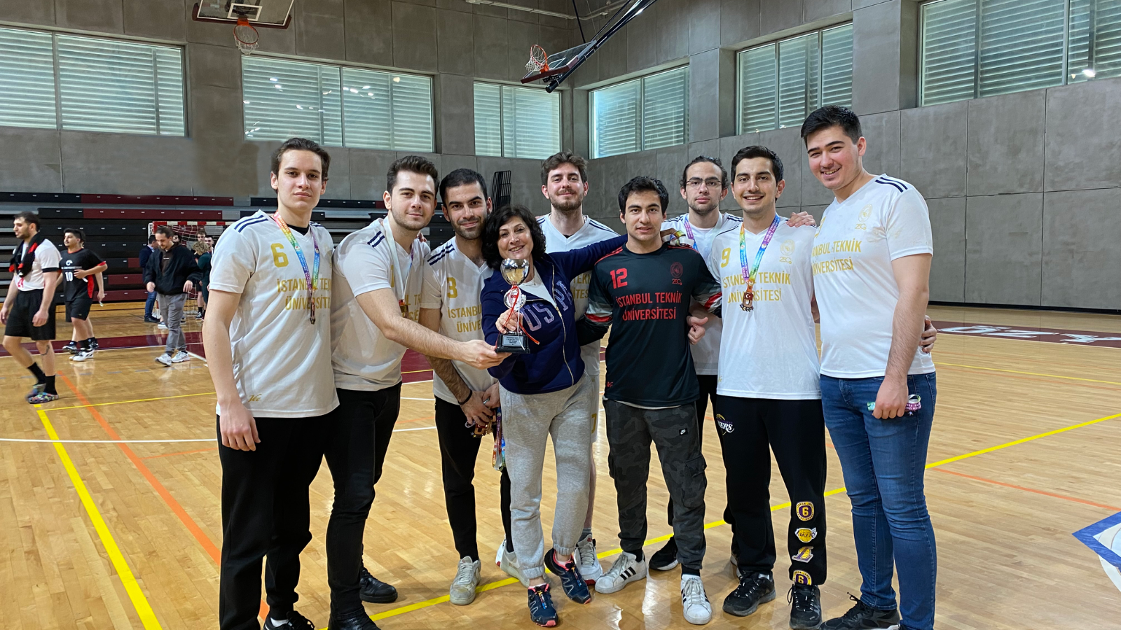 voleybol_1600x900 voleybol_1600x900